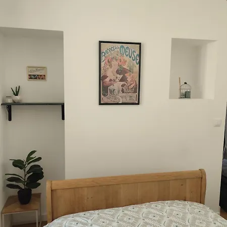 Neuf En Centre-ville L'affiche 아파트 쇼몽