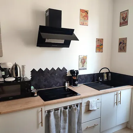 Apartman Neuf En Centre-ville L'affiche *